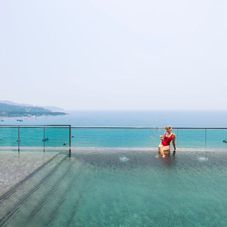 The Code Hotel & Spa Дананг Екстериор снимка