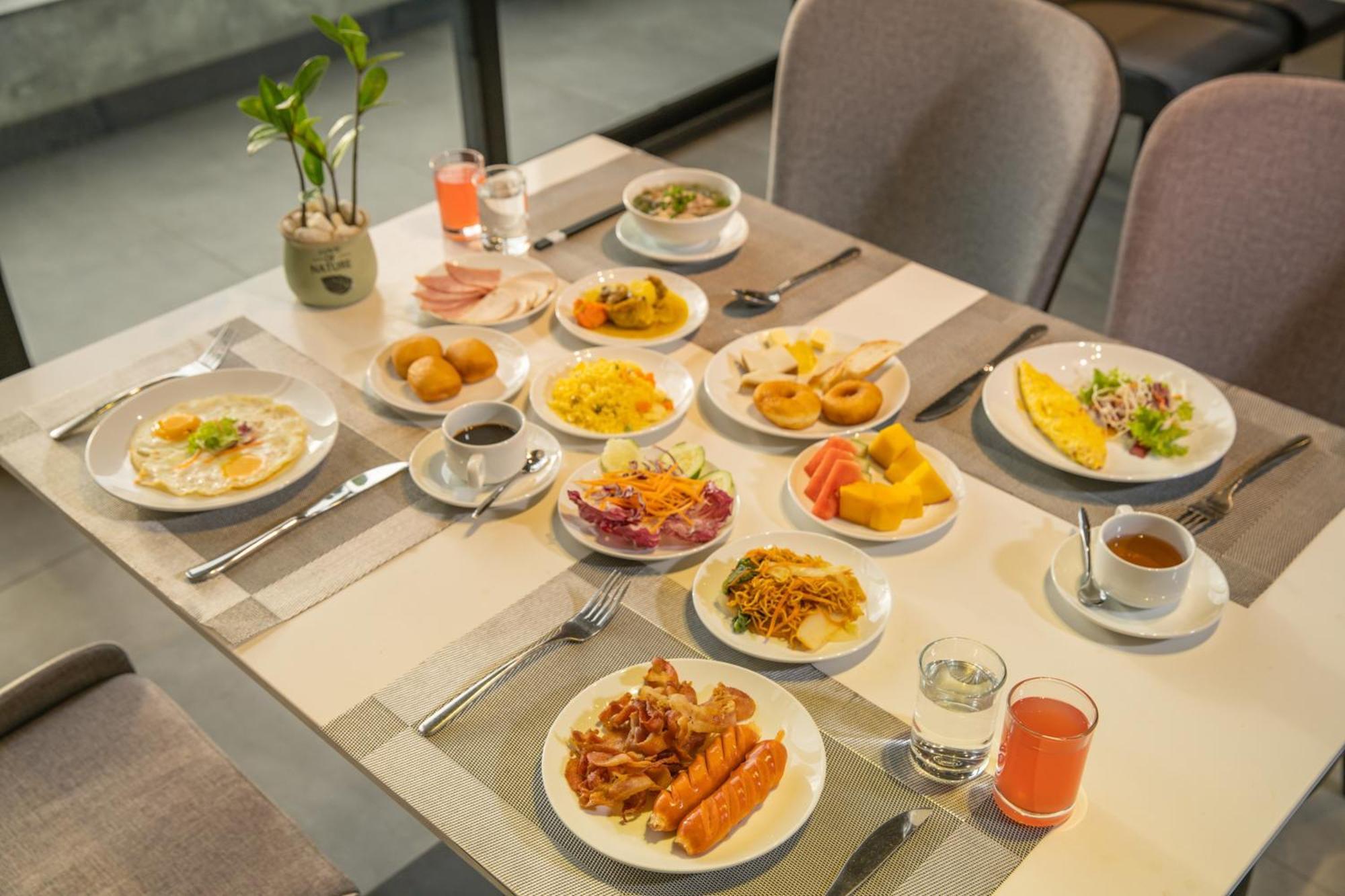 The Code Hotel & Spa Дананг Екстериор снимка