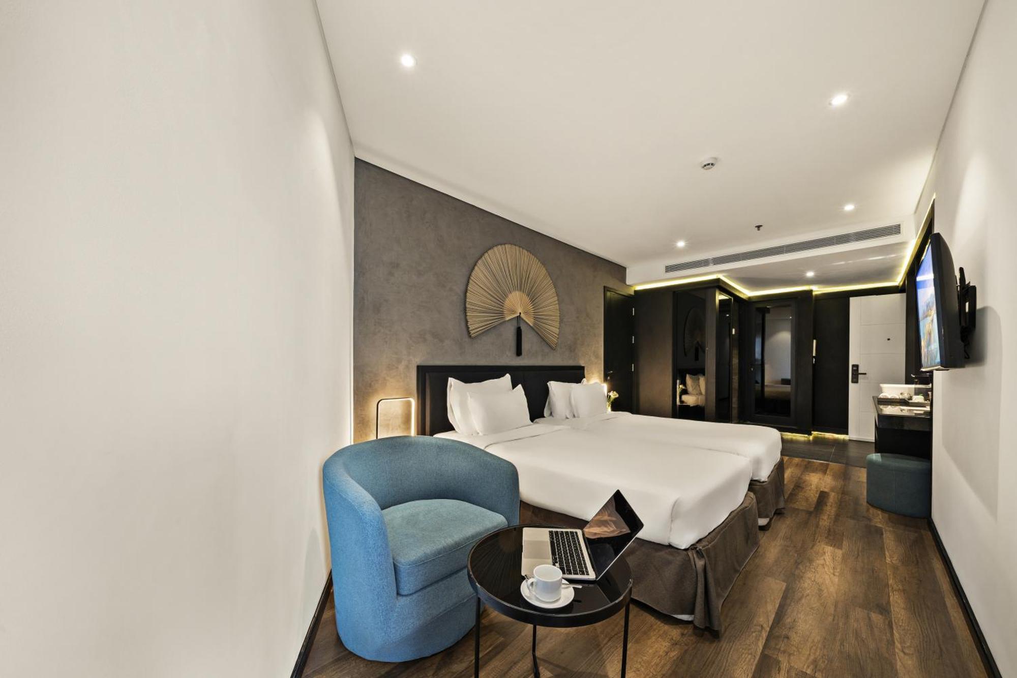 The Code Hotel & Spa Дананг Екстериор снимка