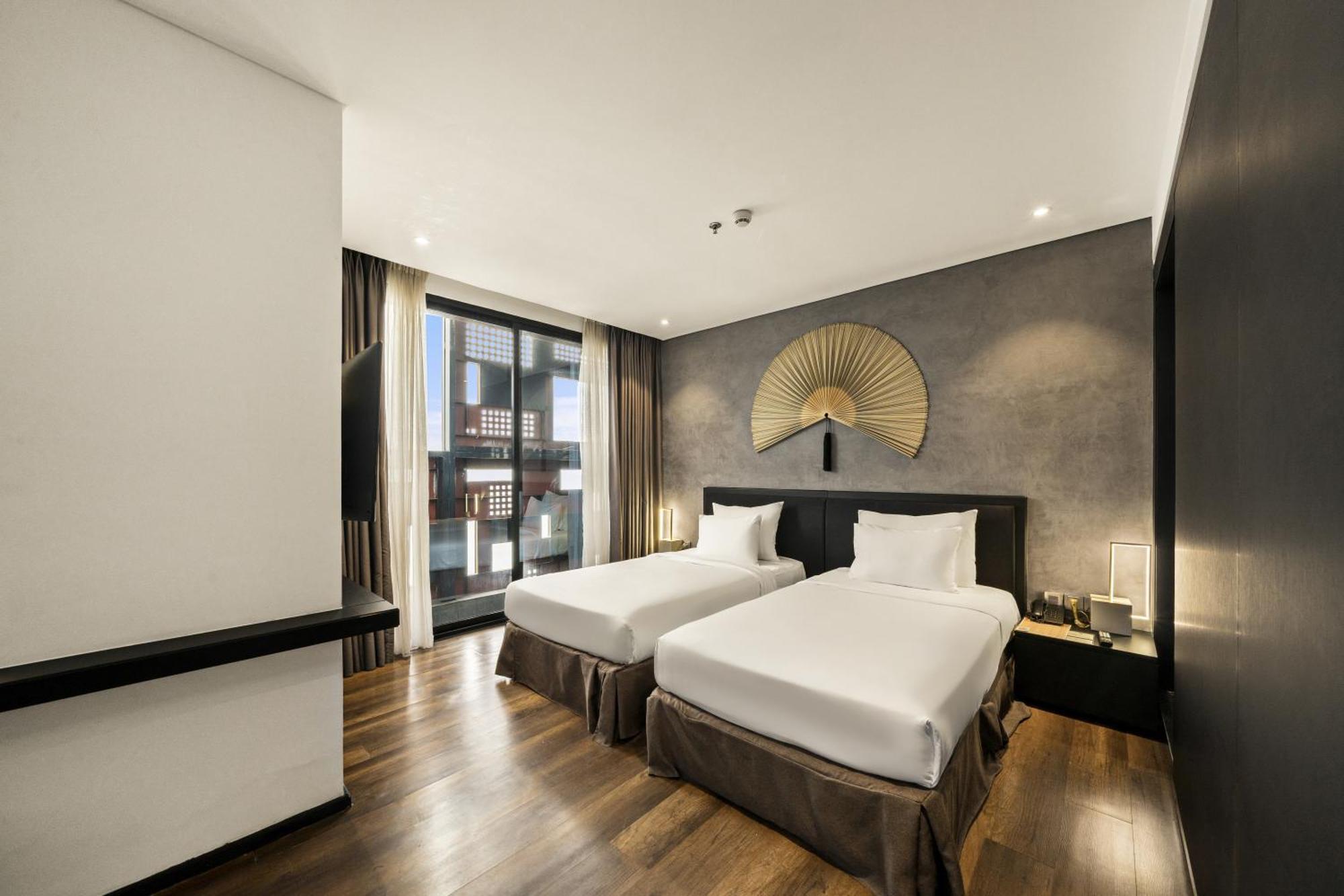 The Code Hotel & Spa Дананг Екстериор снимка
