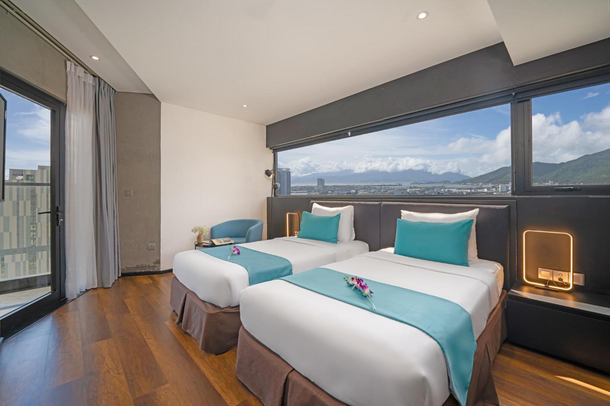 The Code Hotel & Spa Дананг Екстериор снимка