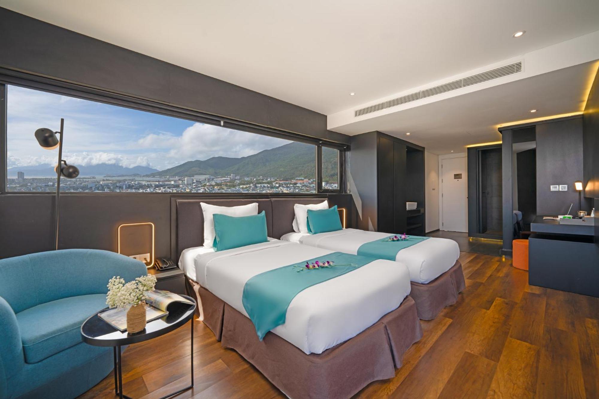 The Code Hotel & Spa Дананг Екстериор снимка